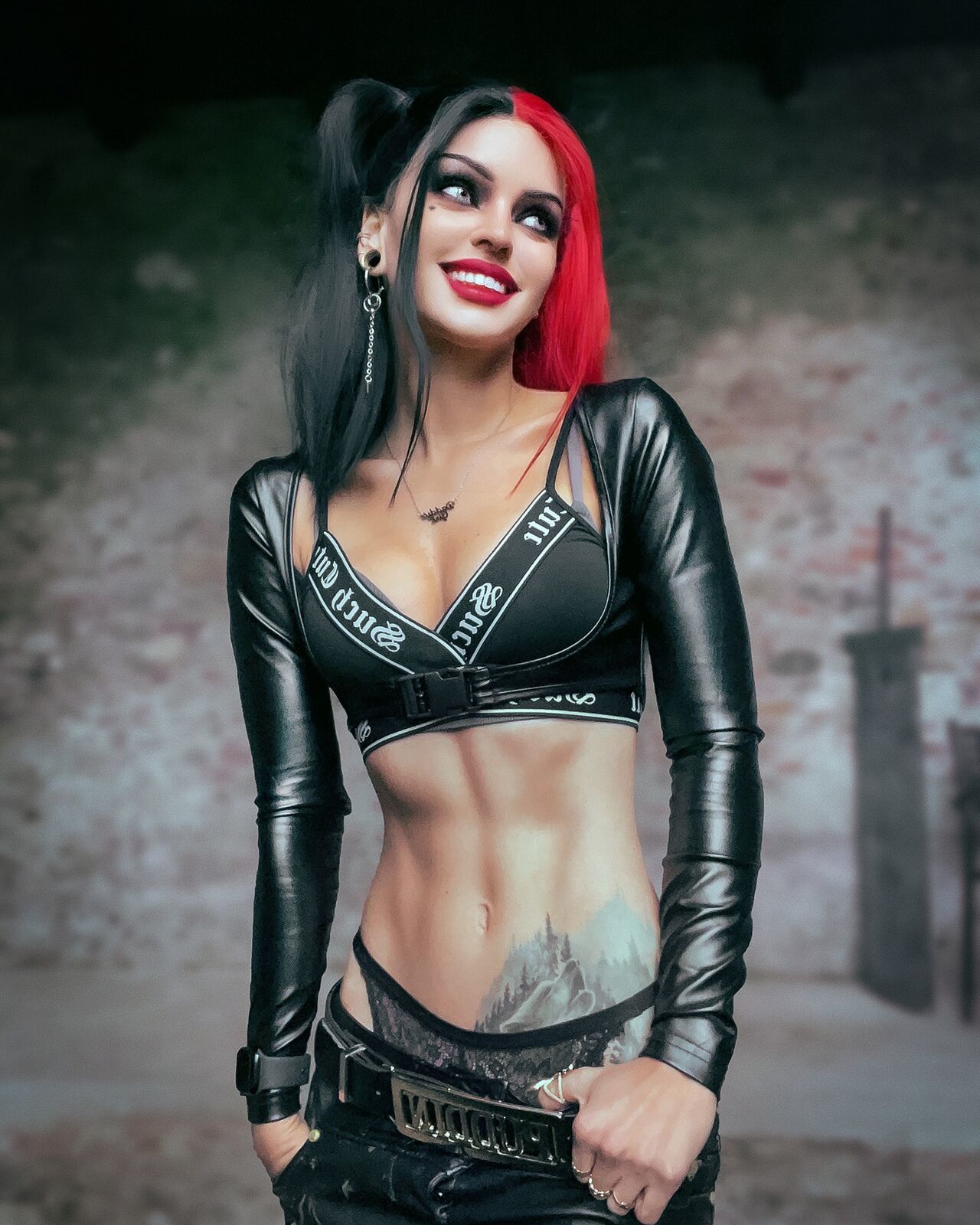 Andrasta - Harley Quinn Selfies