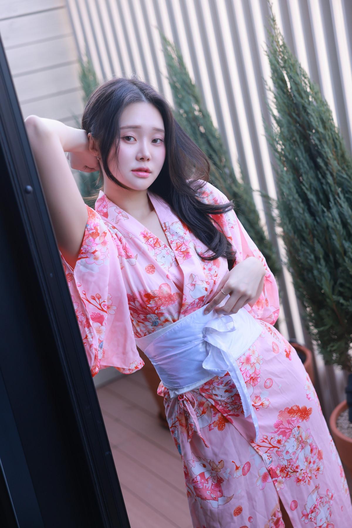 Inah 이나, SWEETBOX Vol.40 Photobook Set.02(10)