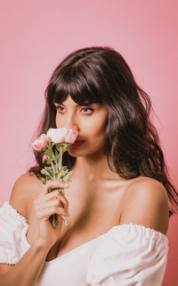 Jameela Jamil VdqTsIA8_o