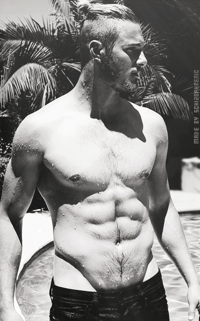 Alexander Ludwig ZKxBen5V_o