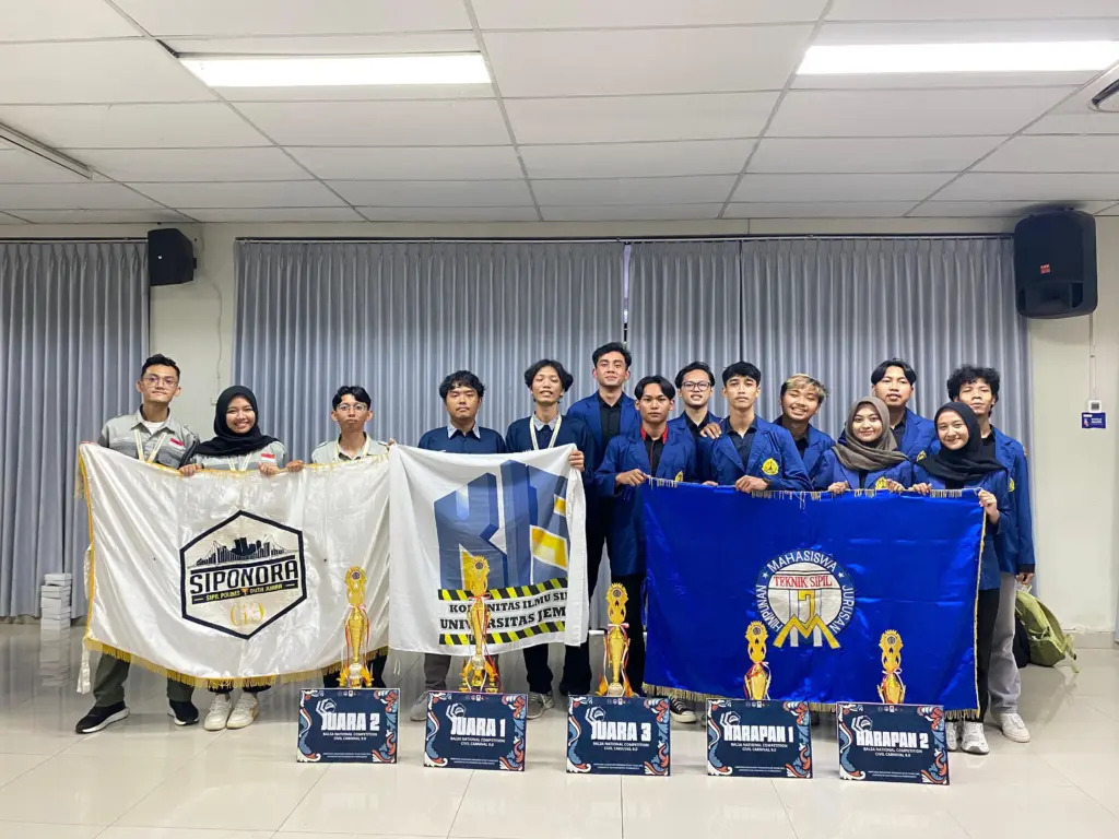 Mahasiswa UNEJ Sabet Juara 1 Kompetisi Jembatan Balsa Nasional 2025