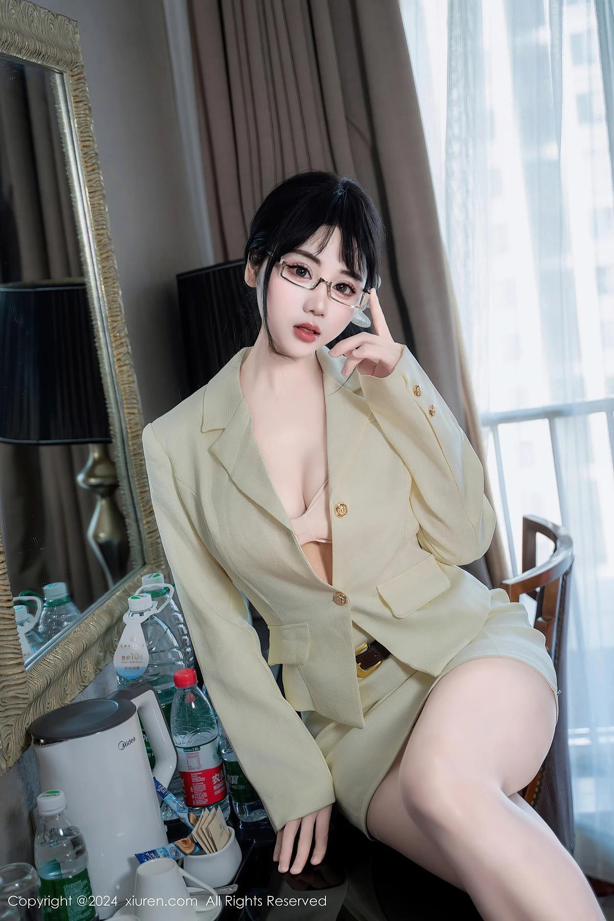 XiuRen秀人网 No.8717 汐汐爱吃草莓LuXuan(2)