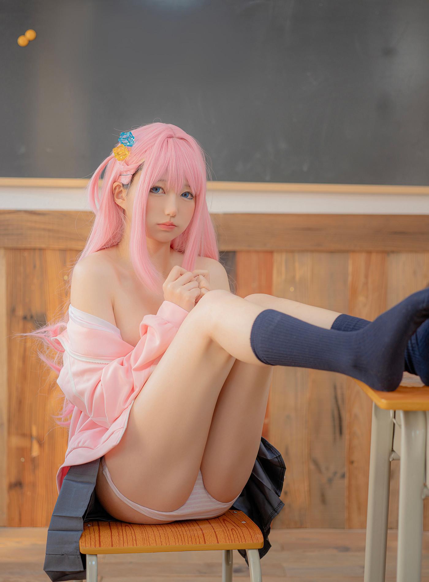 Cosplay Nagisa魔物喵 – ぼっち・ざ・ろっく(21)