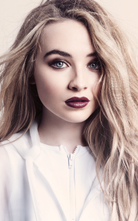 Sabrina Carpenter HmJEsPwF_o