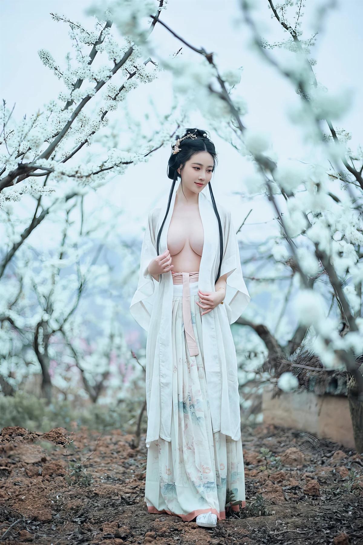 年年Nnian, 写真集 – 三月花(39)
