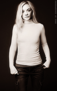 Emily Kinney Svd3bFrh_o