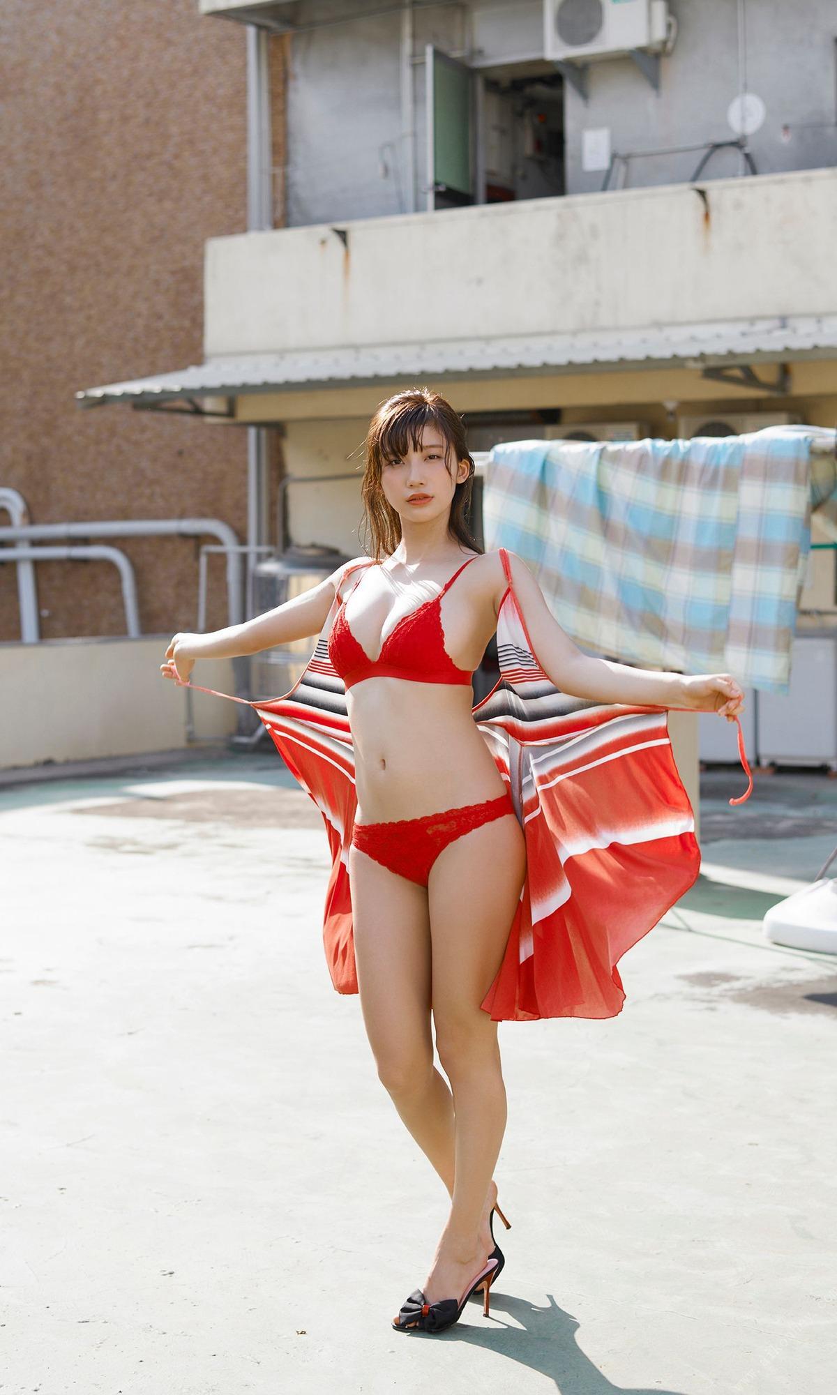 Yuka Ogura 小倉優香, 週プレ Photo Book “Yuka in Taiwan” Set.02(3)