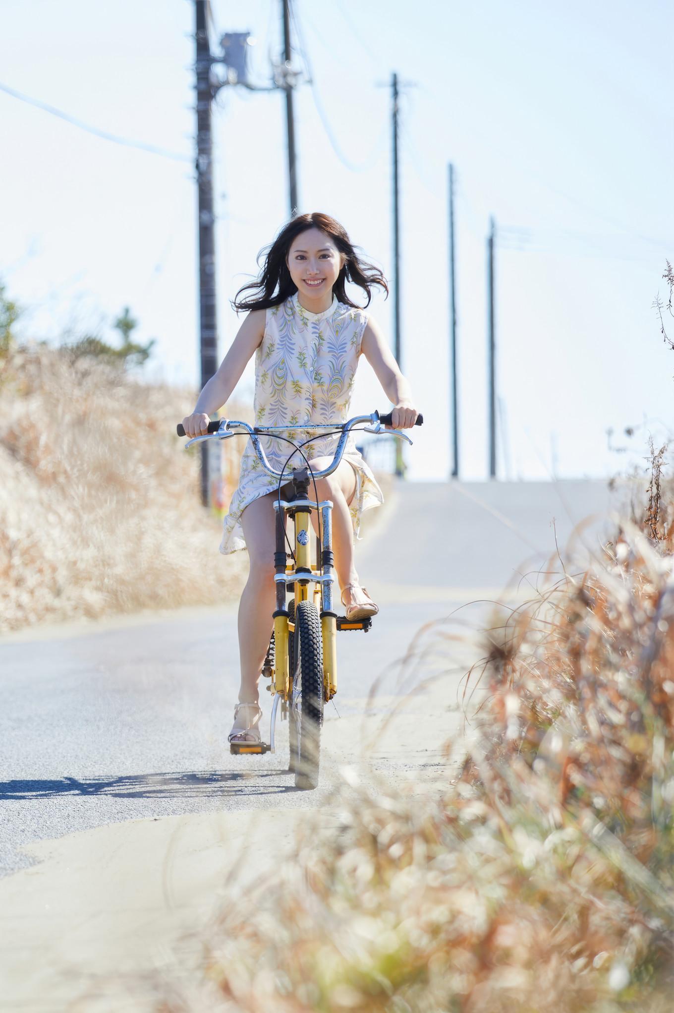 Ririko Inumaru 戌丸凛々子, FRIDAYデジタル写真集 『現役大手広告代理店OLのグラマラスBODY vol.1』 Set.02(11)