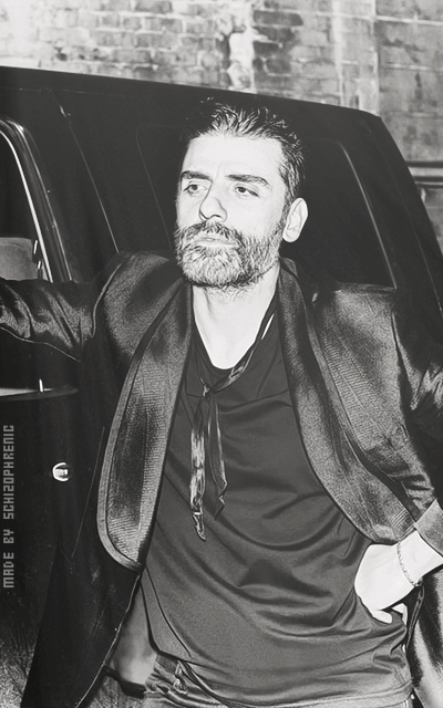 Oscar Isaac UDwA4Tn6_o