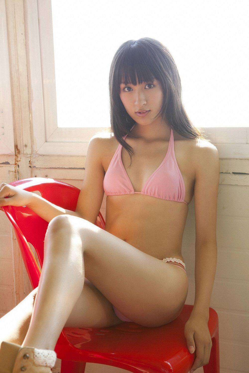 入矢麻衣《一瞬で恋に落ちた!!》写真集 [YS Web] Vol.386(93)