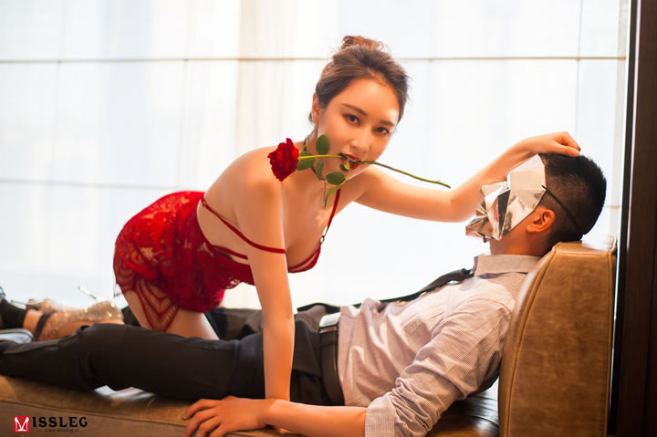 Honey Diamond Edition F001 Qiao Yilin Valentine's Day Rose Story 11