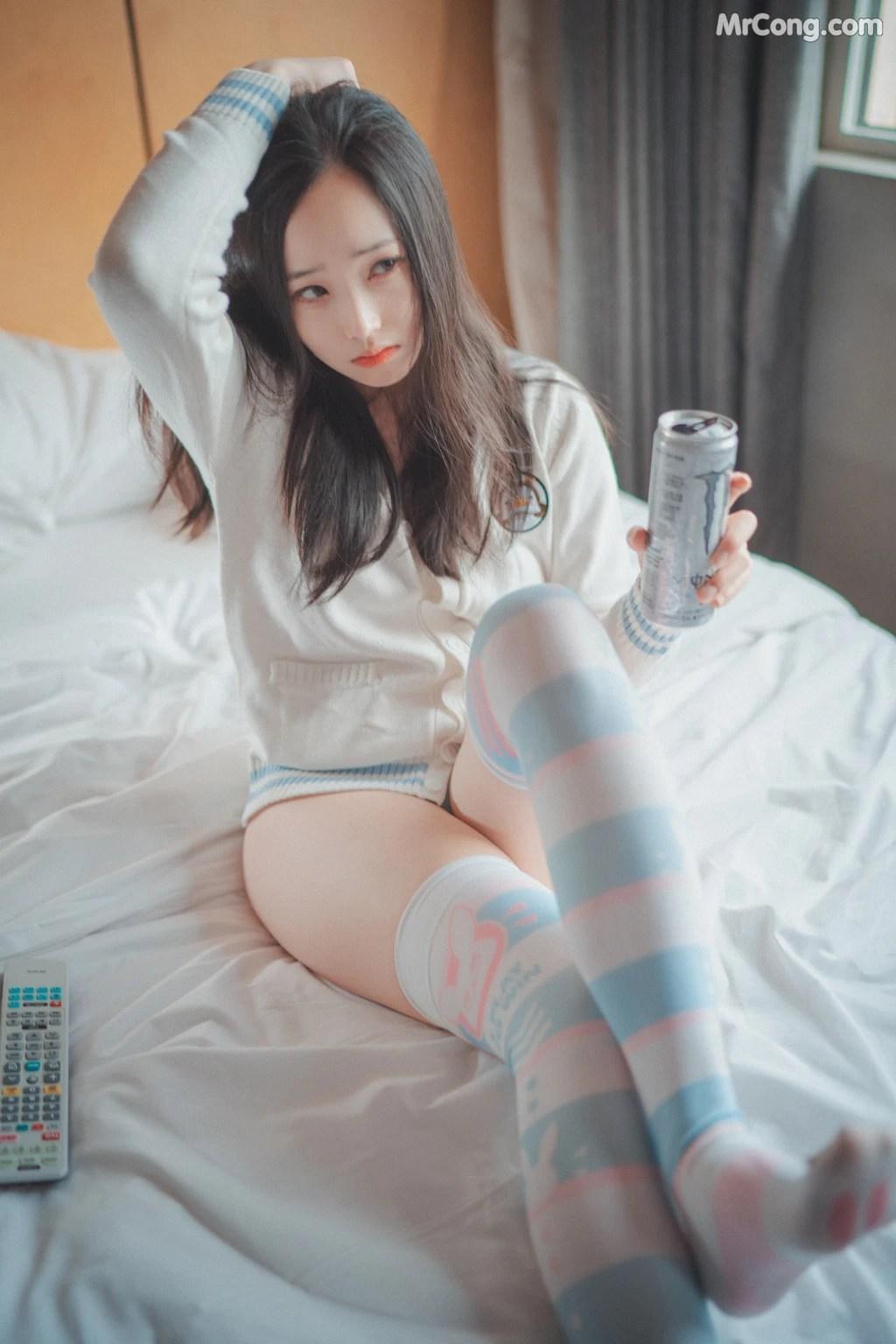 DJAWA Photo - Bambi (밤비): "Homebody Girl" (50 photos)(49)
