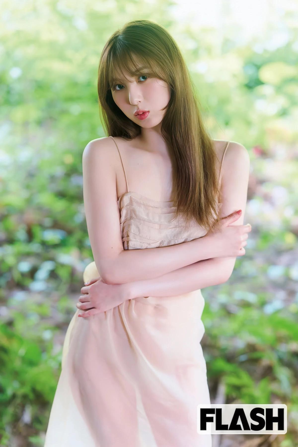 Nao Furuhata 古畑奈和, Maya Sugawara 菅原茉椰, FLASH 2025.09.02 (フラッシュ 2025年9月2日号)(17)