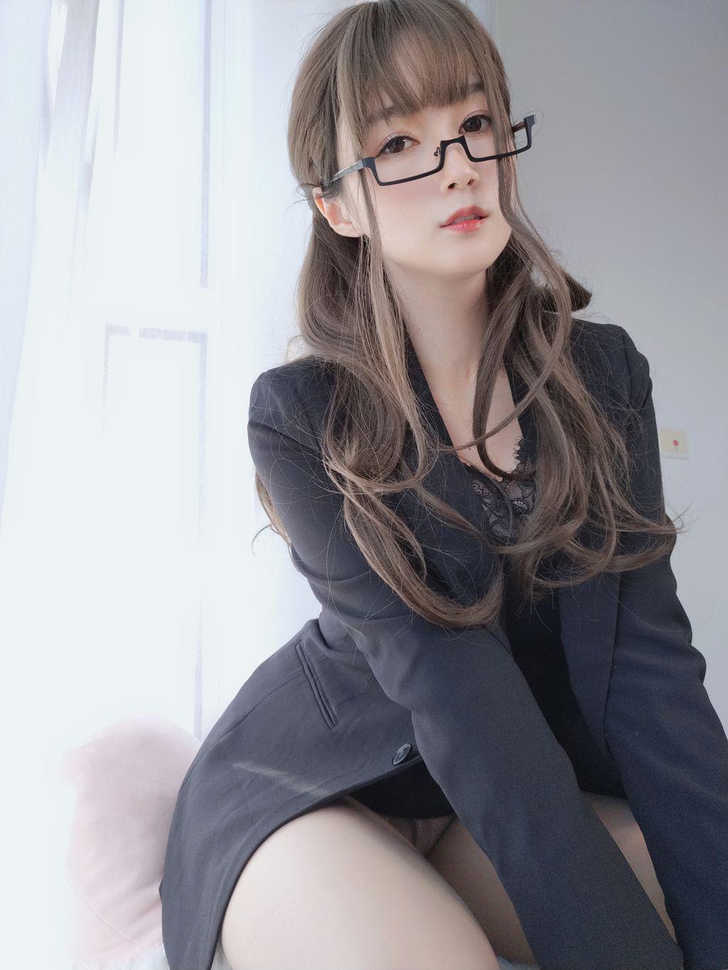 Coser @ 白银 81: 黑 西服 (136 photos)(21)