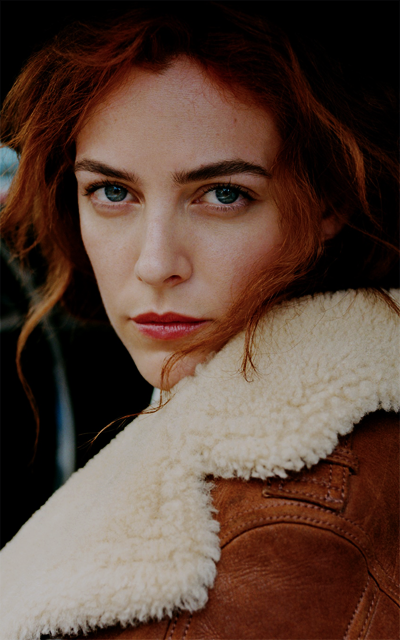 Riley Keough ZWuIFfdr_o