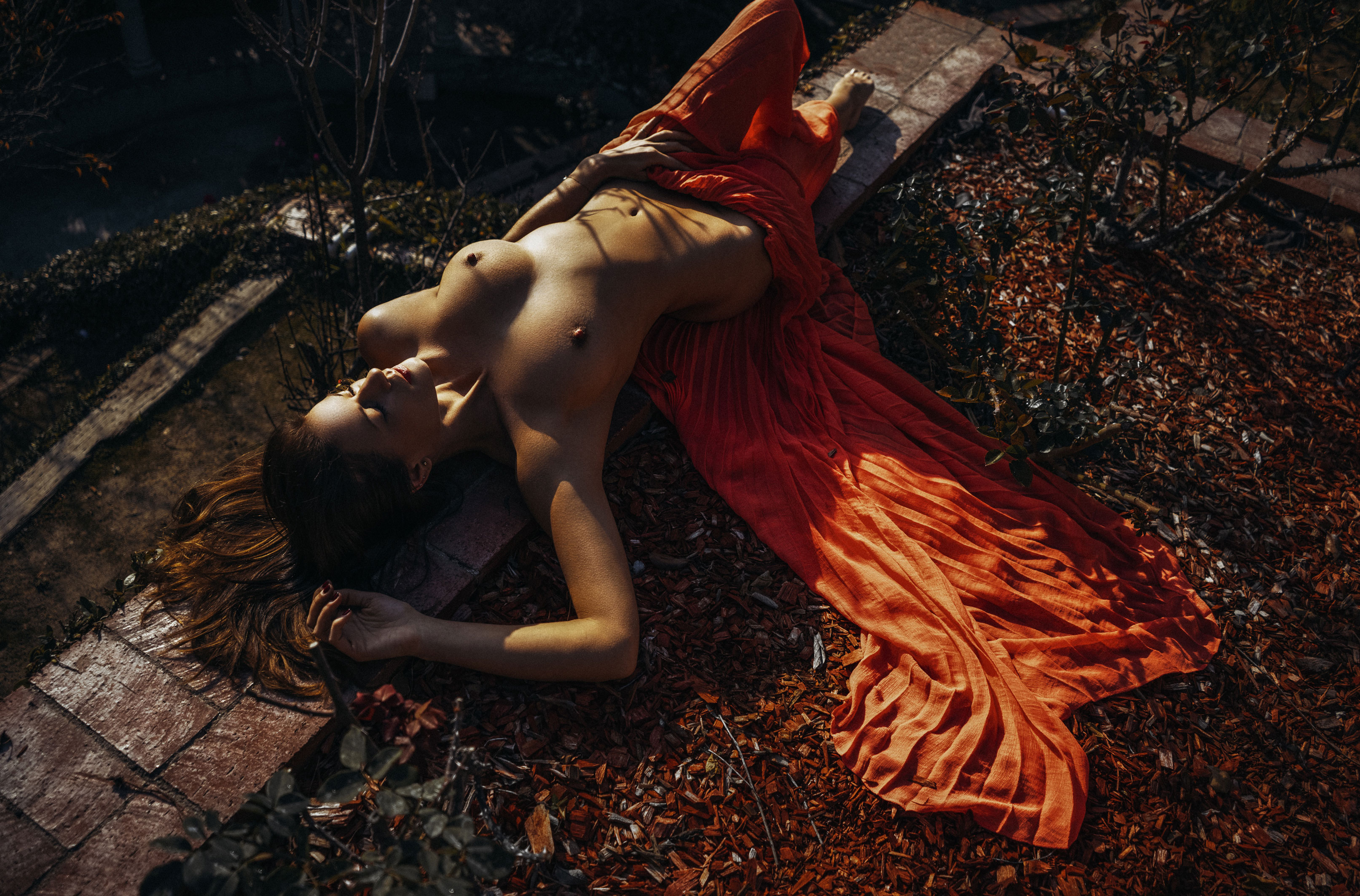 Elizabeth Elam nude by Kesler Tran Элизабет Элам / фото 03