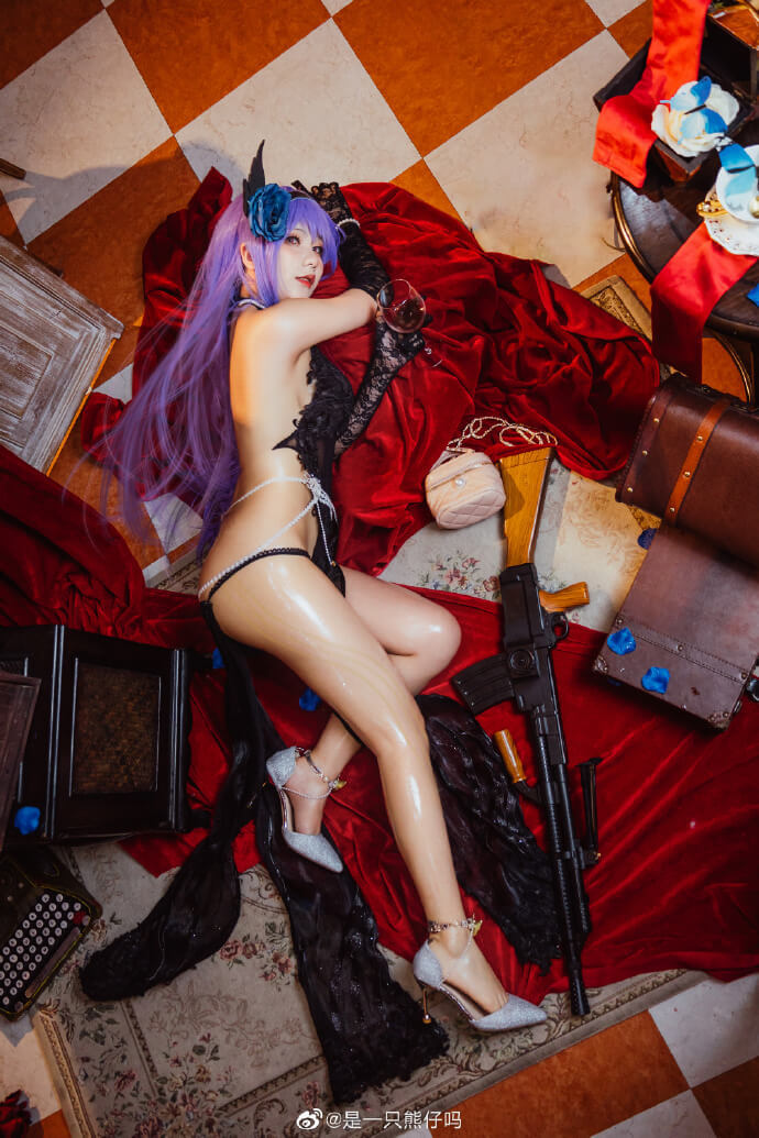 Cosplay：少女前线ZB26 暗蔷摇曳cos @是一只熊仔吗