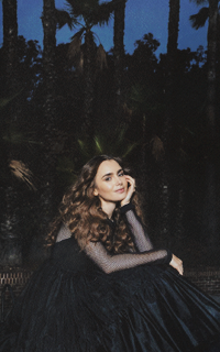 Lily Collins DiTeC9or_o
