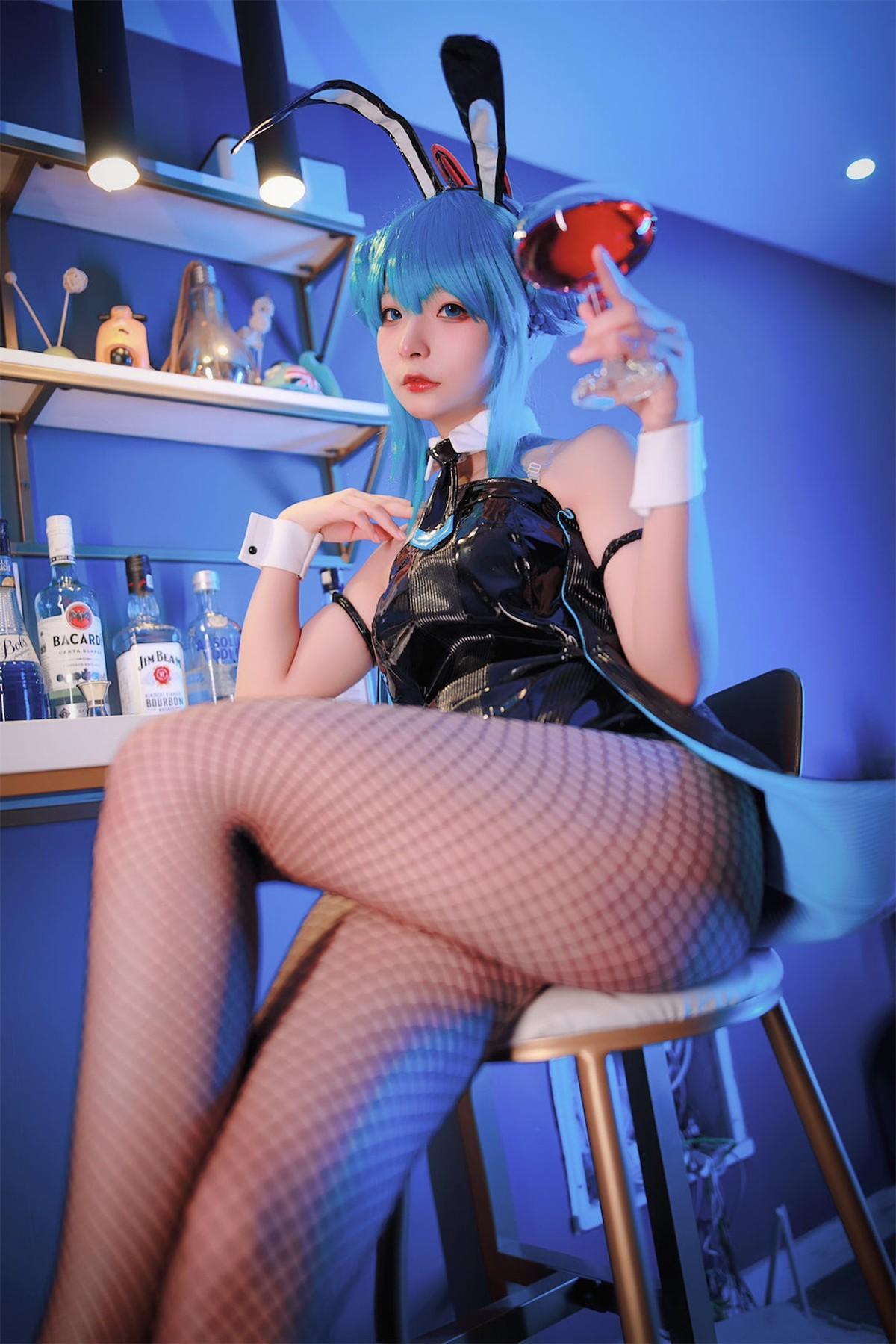 Cosplay Yuuhui玉汇 初音黑兔(26)