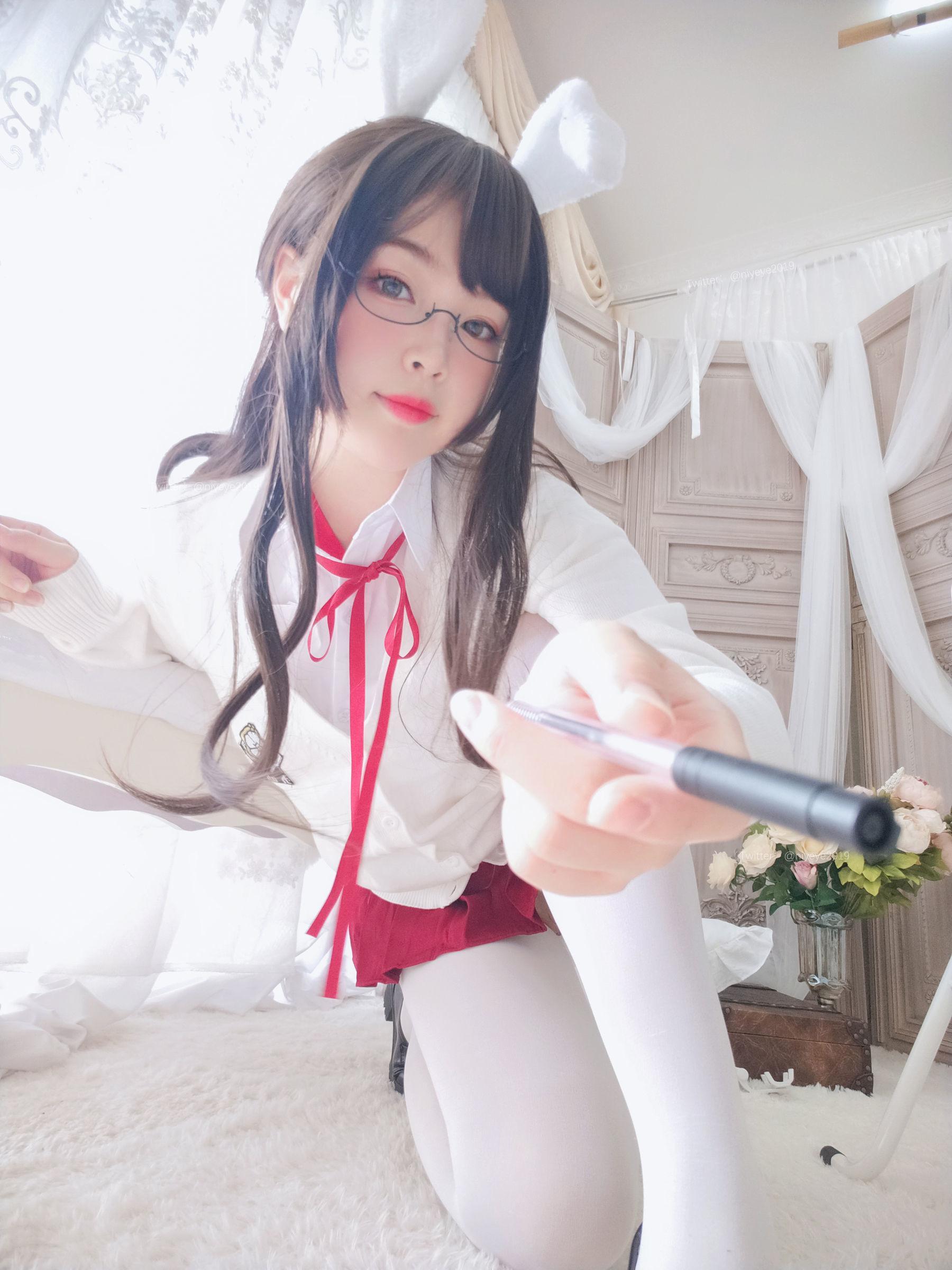 [网红COSER] 萌系小姐姐-白烨- – 发情期 写真集(16)