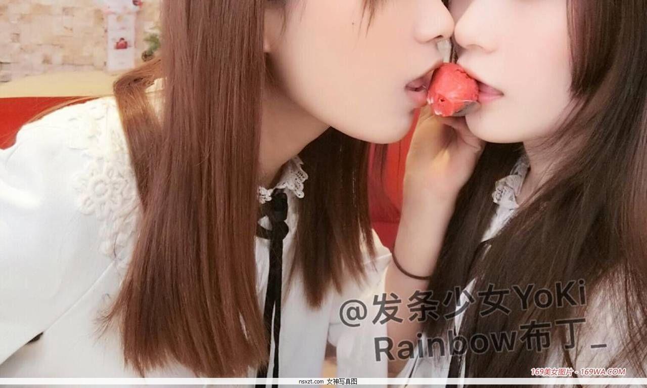 大胆姊妹花出街自拍(17)