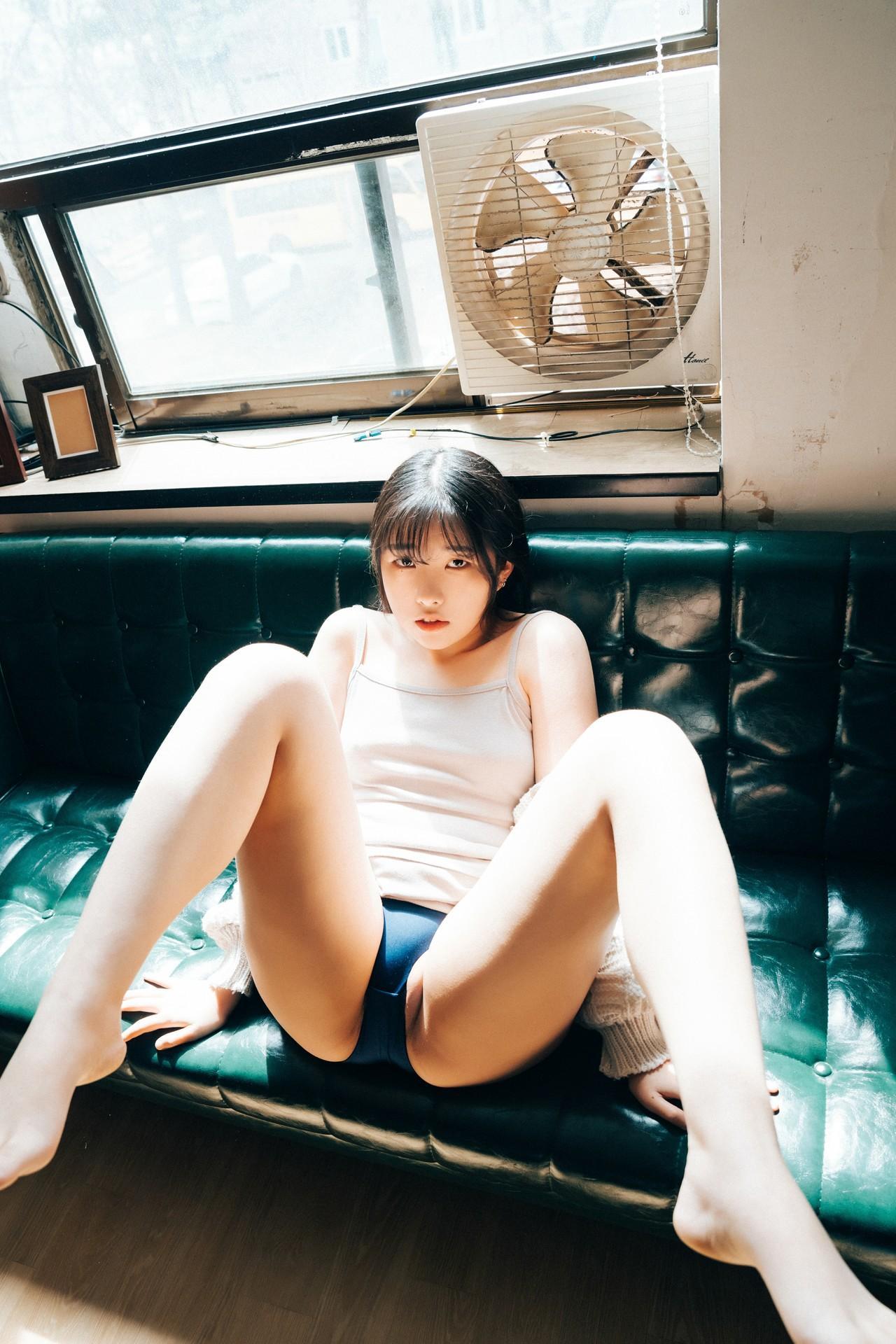 Sonson 손손, [Loozy] Comic Shop Girl (+S.Ver)(18)