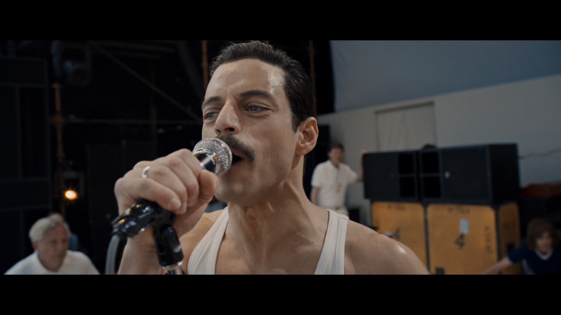 Bohemian.Rhapsody.2018.2160p.UHD.HDR.BluRay.(x265 10bit DD5.1).[WMAN-LorD]