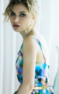 Imogen Poots Y9V8kXBC_o