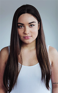 Kawennáhere Devery Jacobs WpmgUUdL_o