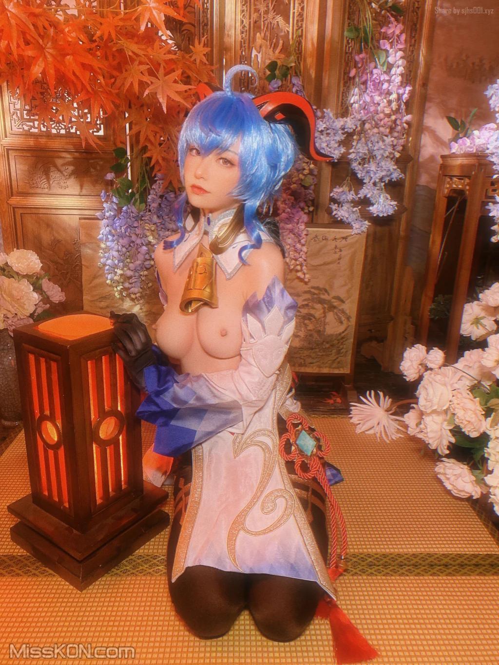 Coser@爆机少女喵小吉 (Nekokoyoshi): 原神-甘雨 (49 photos )(17)
