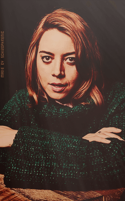 Aubrey Plaza M03BHBhR_o