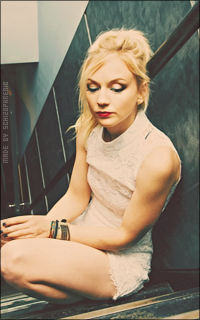 Emily Kinney 9NZOe6RB_o