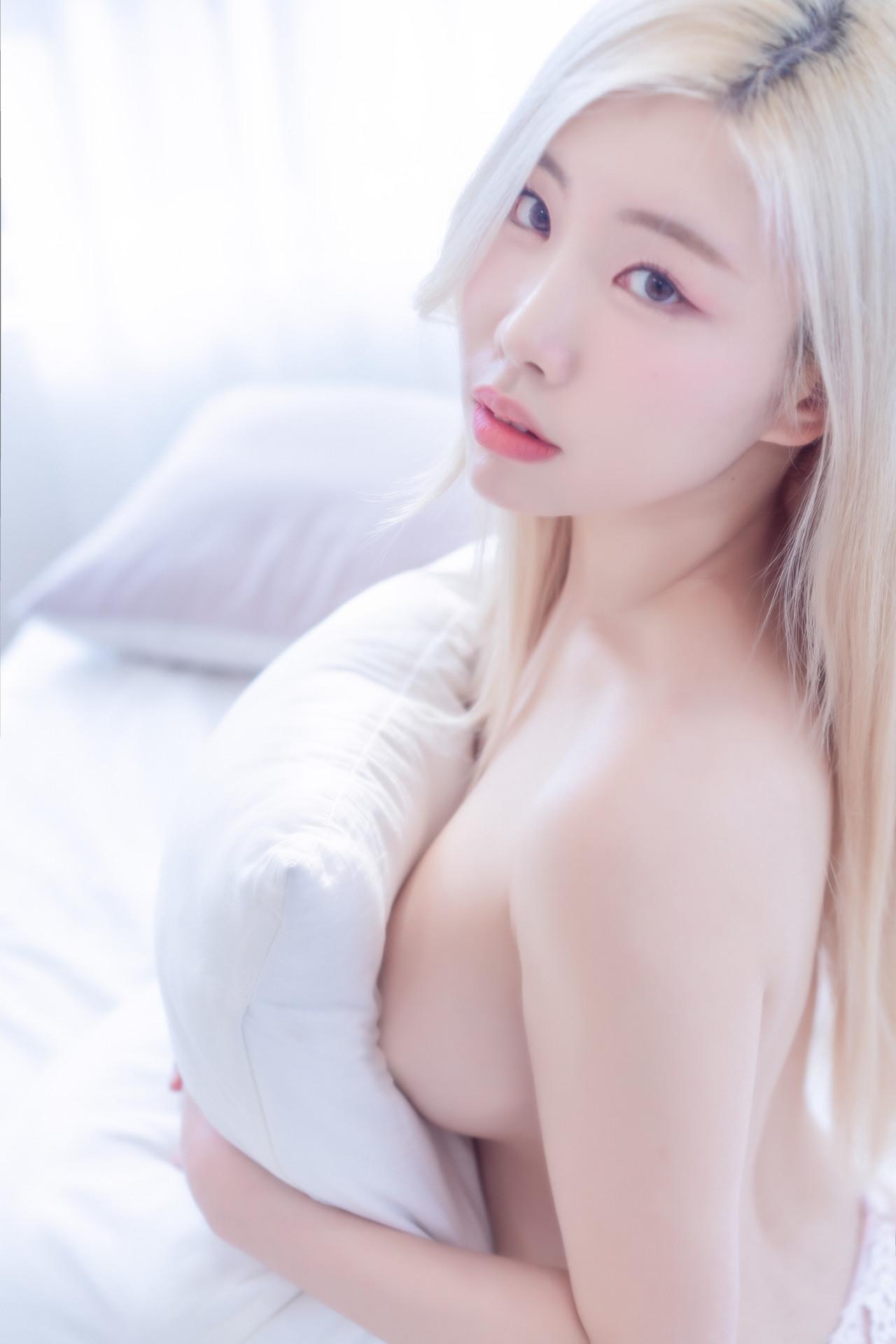 Jeon Yebin 전예빈, [Patreon] Homebody(35)