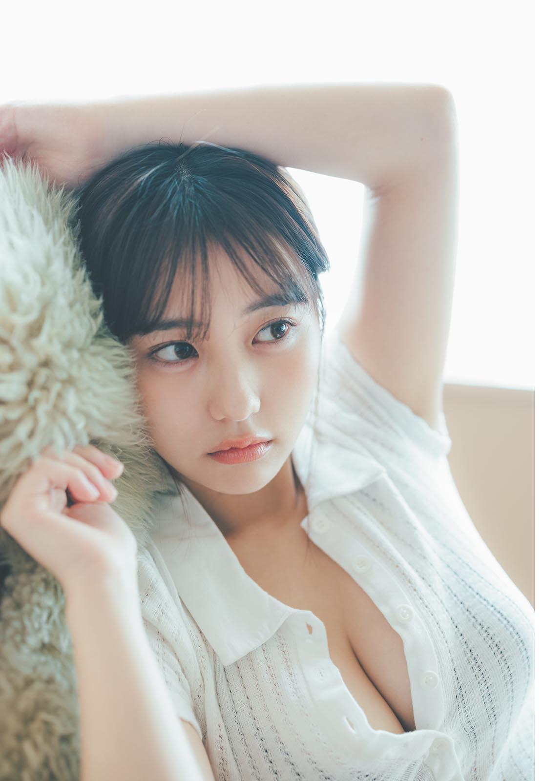 Miku Tanaka 田中美久, Shonen Sunday 2023 No.45 (週刊少年サンデー 2023年45号)(6)