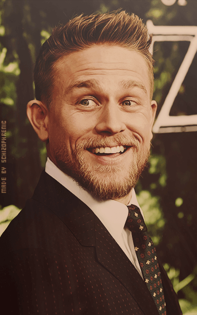 Charlie Hunnam VZ9cAtMX_o