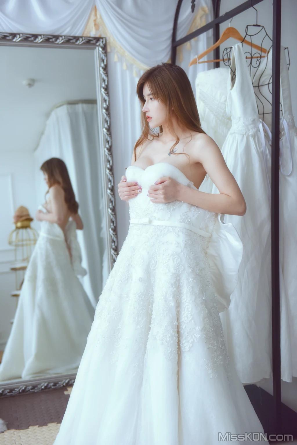 Coser@鹿八岁: 白色婚纱 (59 photos )(1)