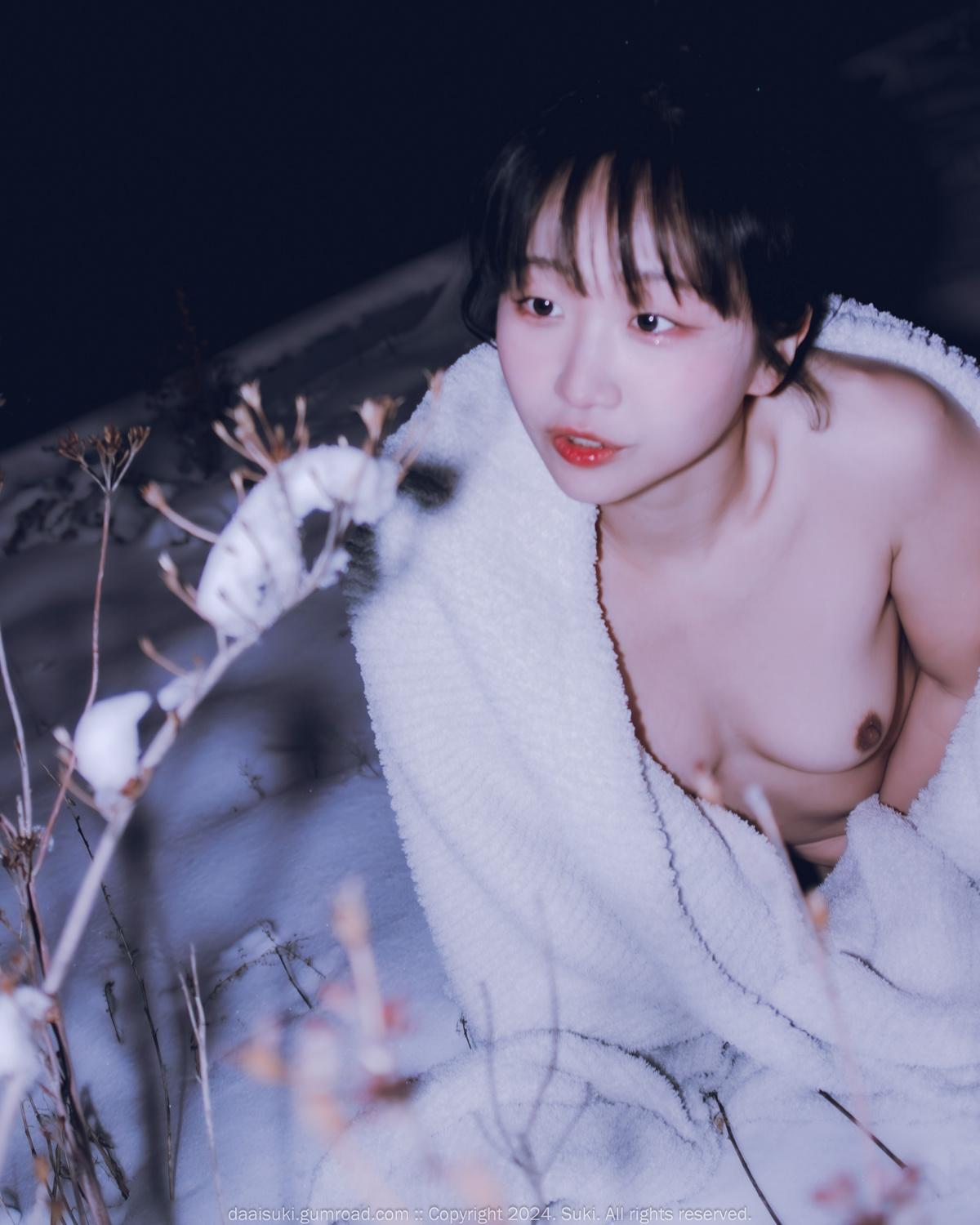 Suki 숙희, Photobook “Snowy Night” Set.01(20)