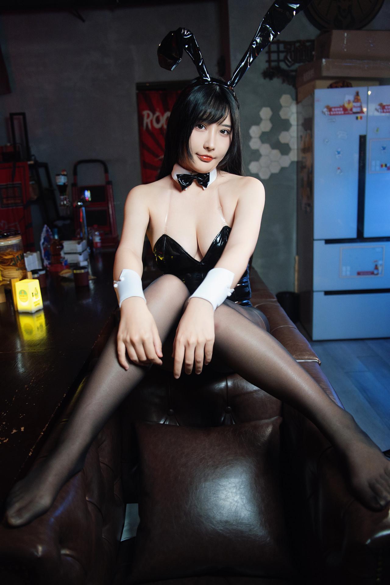 Cosplay 糖果果candy – 黑胶兔兔2 Set.02(46)