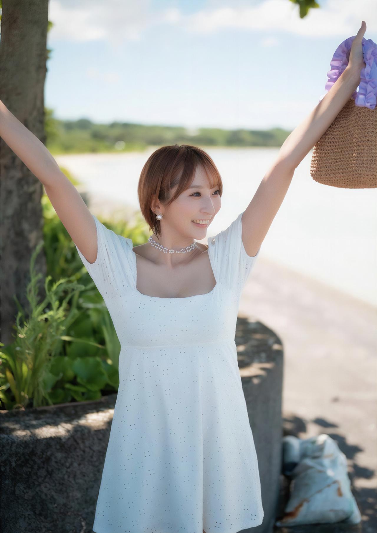 Saki Ogata 緒方咲, 写真集 ‘咲ちぃの長い夏休み Saki’s Long Vacation’ Set.04(3)