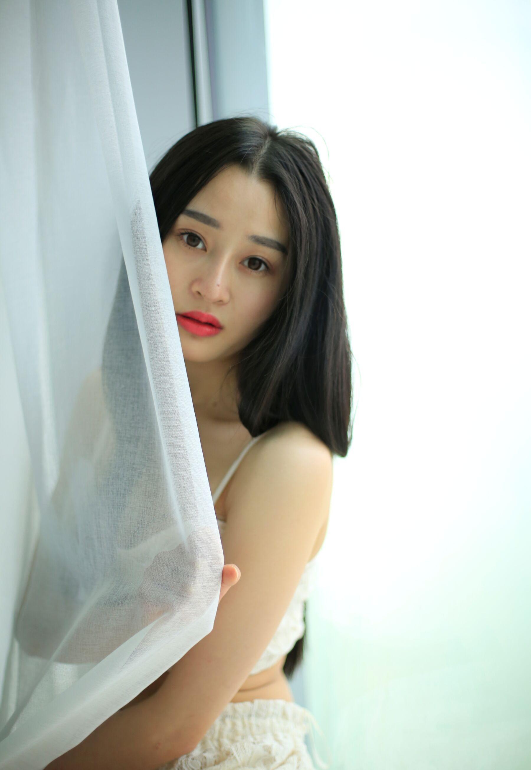 国模套图 素人私房流出(387)