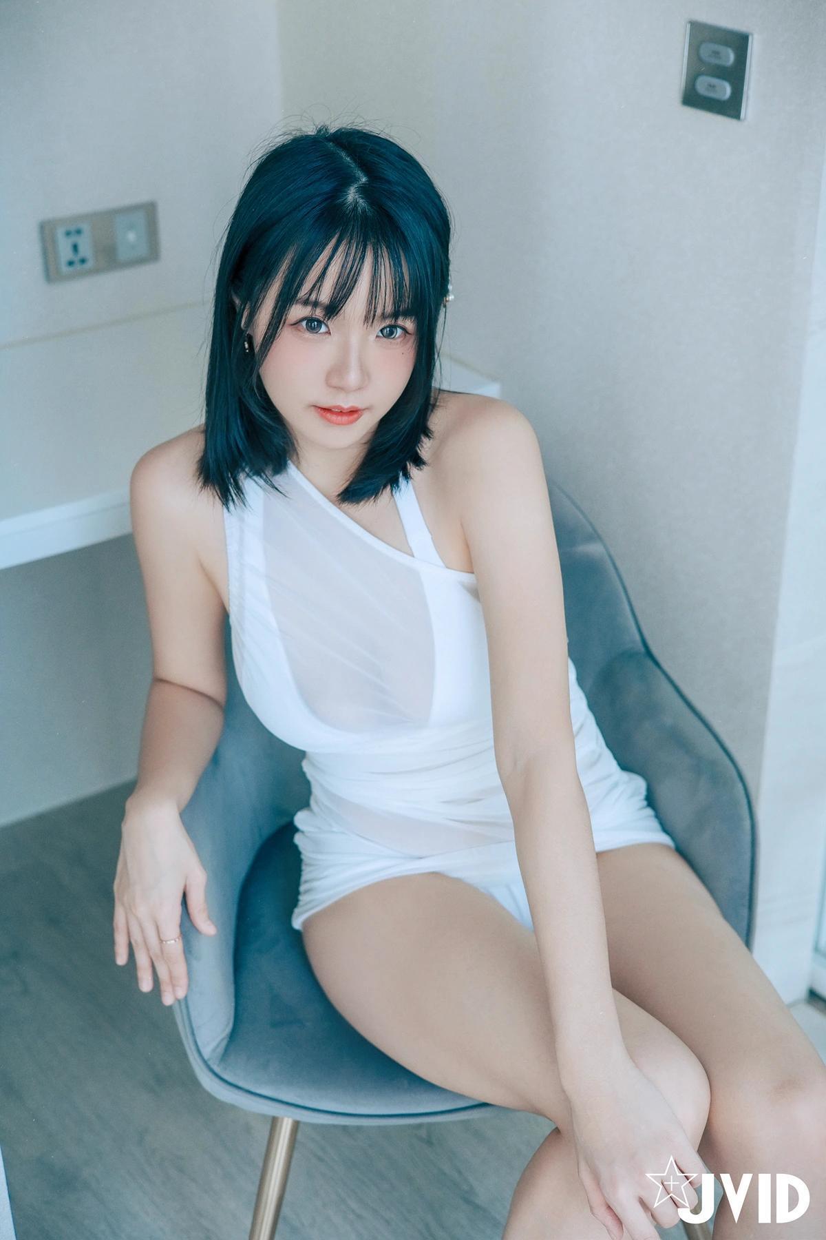 JVID Angela寶7 – 豪乳情婦の不倫旅行－寶七🫦跪舔肉棒的色色拜金萌妹🔥靈巧的舌頭舔來舔去😈 Set.02(14)