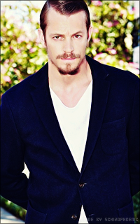 Joel Kinnaman RrTk8Ewi_o