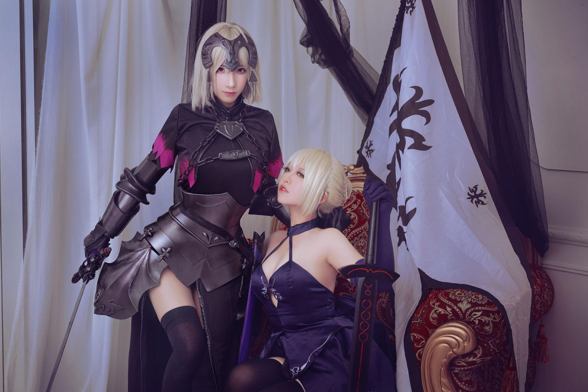 [网红COSER] 半半子&索索sophia – 黑贞1(4)