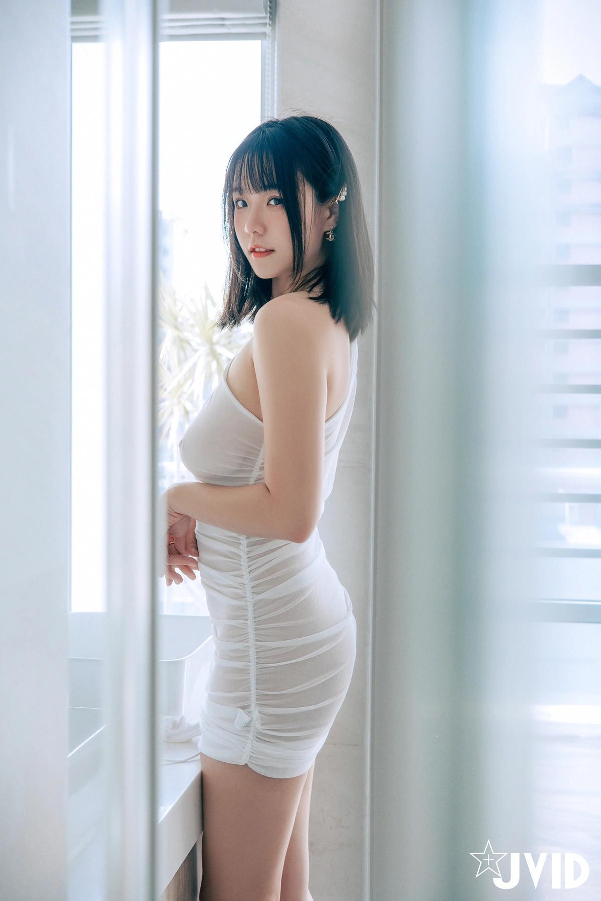 JVID Angela寶7 – 豪乳情婦の不倫旅行－寶七🫦跪舔肉棒的色色拜金萌妹🔥靈巧的舌頭舔來舔去😈 Set.02(25)