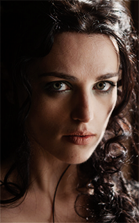 Katie McGrath 61MiKVo4_o