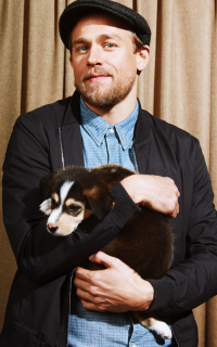 Charlie Hunnam 6mGPGsmI_o