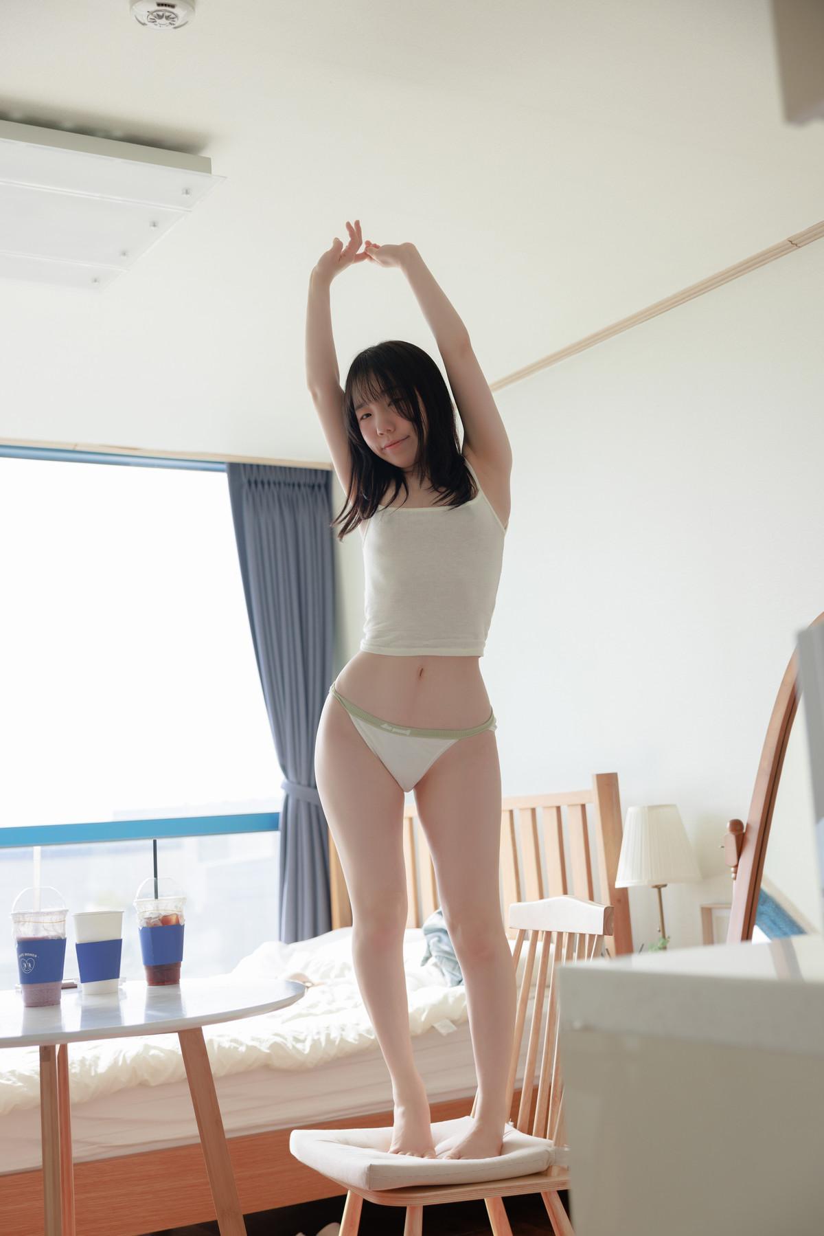 Han Yeri 한예리, [SWEETBOX] Yeri 12th Nude Photobook Set.01(50)