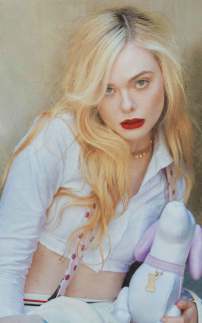 Elle Fanning ZJ9JRgCc_o