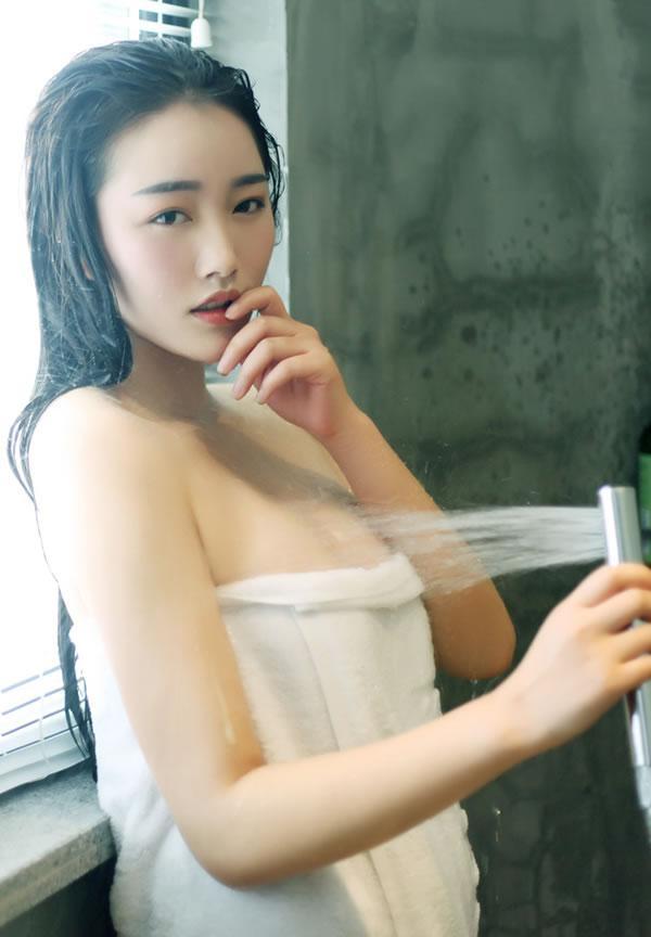 潘多拉精品第54期长发美女如浴套图温柔如水(8)