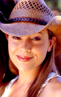 Alyssa Milano LQdQusmG_o